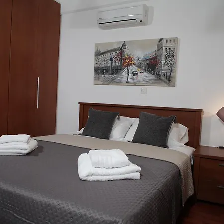 Apartment Monika Court Apartments *