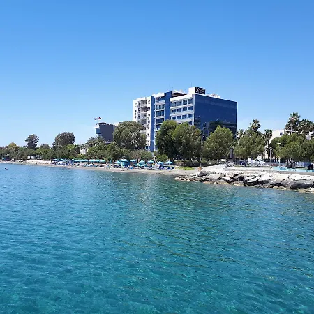 Monika Court Apartments
